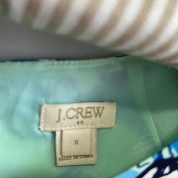 HP🎉❤️J.CREW Floral Shift Dress - Picture 3 of 5